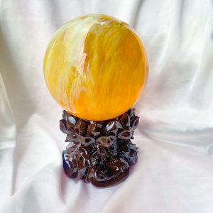 Bi cầu núi lửa vàng