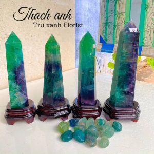 Trụ thạch anh xanh